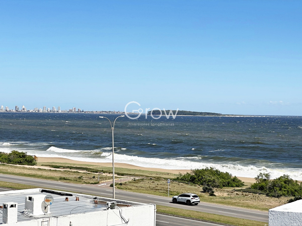 Apartamento ID.857 - Pent House en primera linea de Playa Mansa