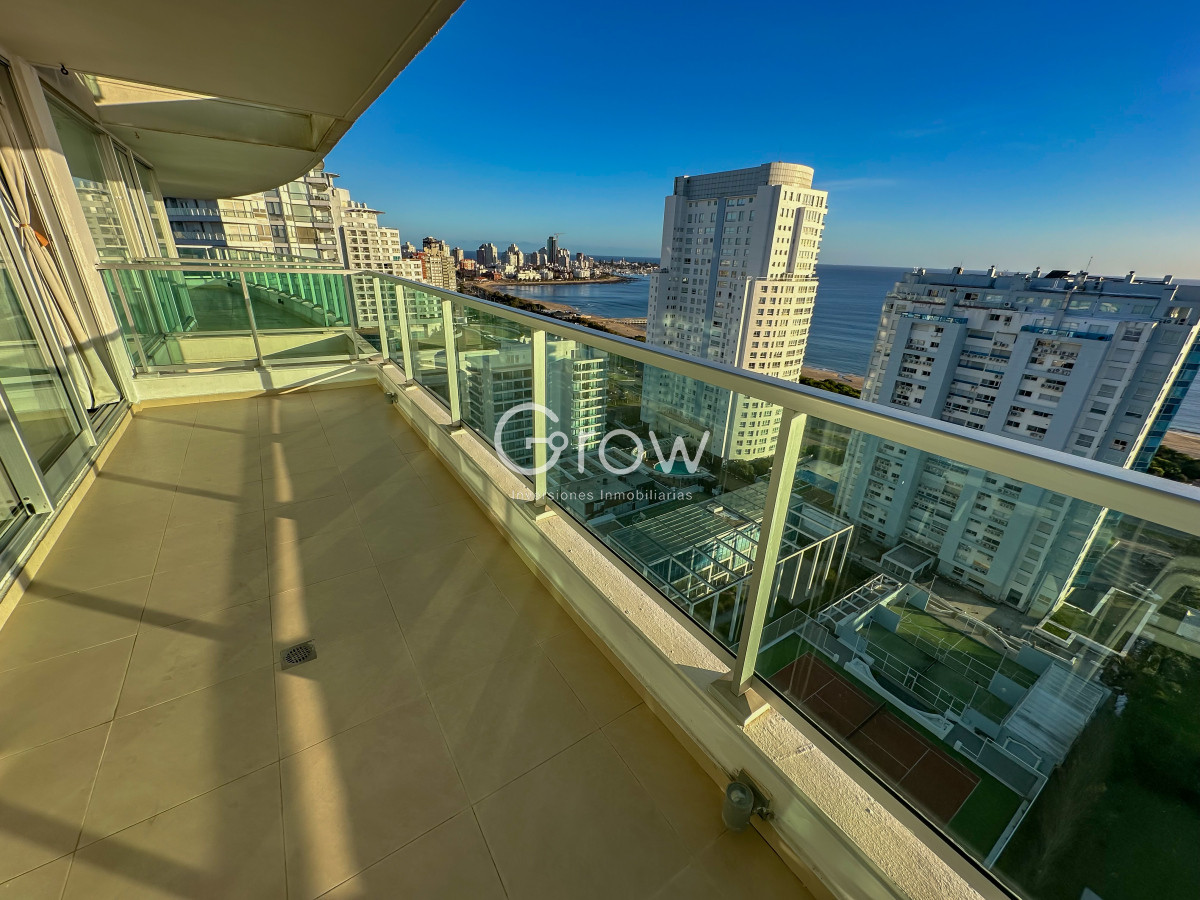 Apartamento ID.2828 - Exclusivo piso alto en Playa Mansa!