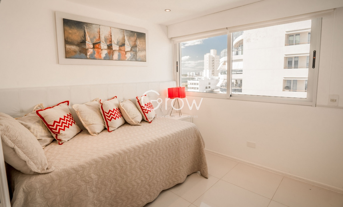 Apartamento ID.689 - Puerto, frente al Mar. Punta del Este