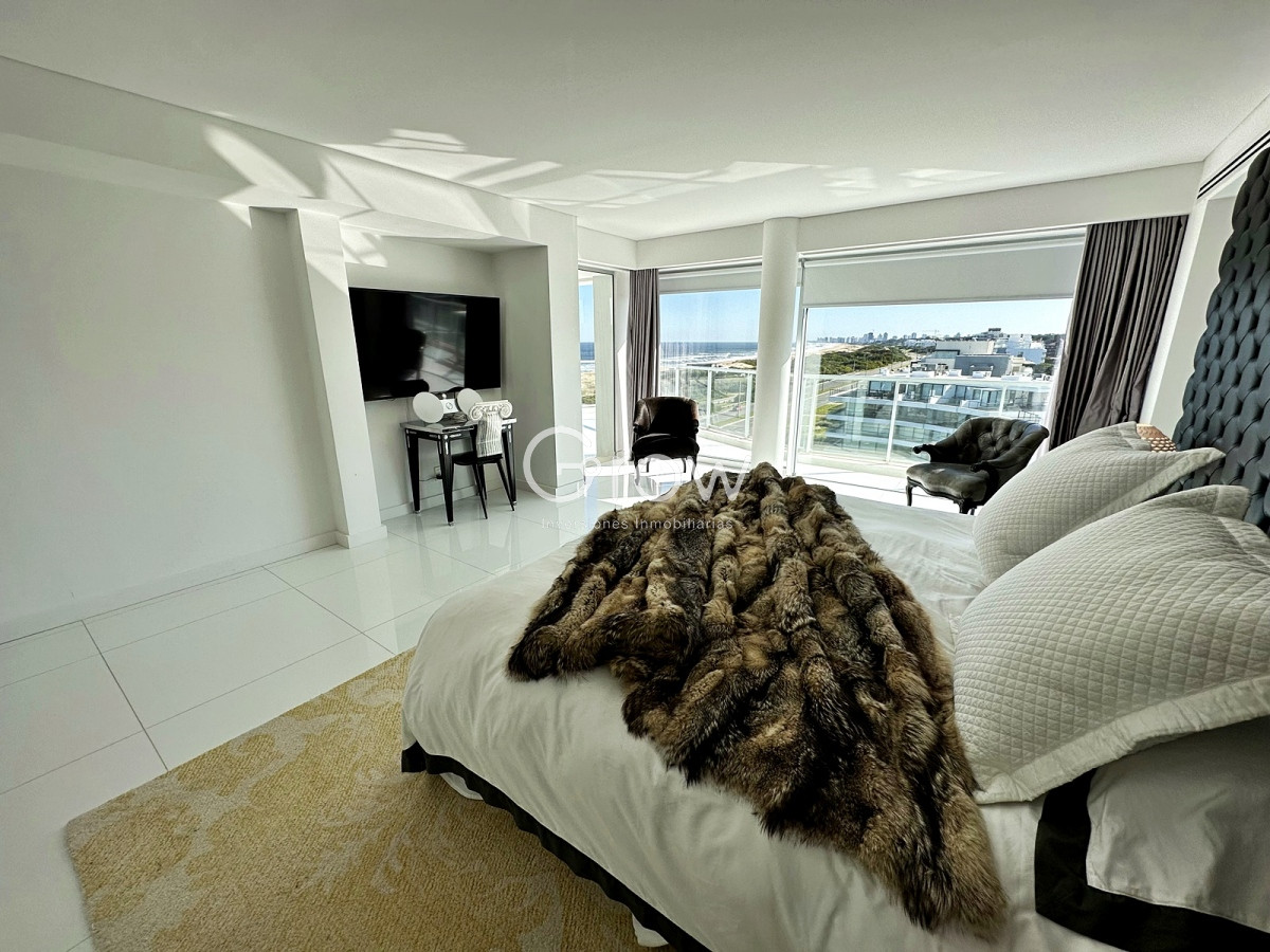 Apartamento ID.849 - Pent House en primera linea de Playa Brava. Punta del Este