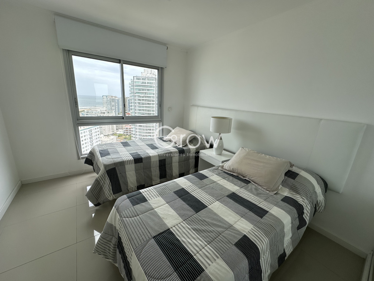 Apartamento ID.2479 - OPORTUNIDAD! Wind Tower de 2 dormitorios, hermosa vista al mar!