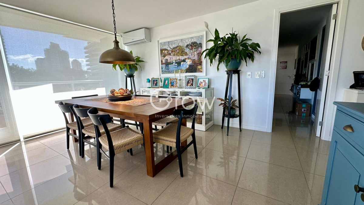 Apartamento ID.2544 -  One, Punta del Este! Exclusivo apartamento a pasos del mar.