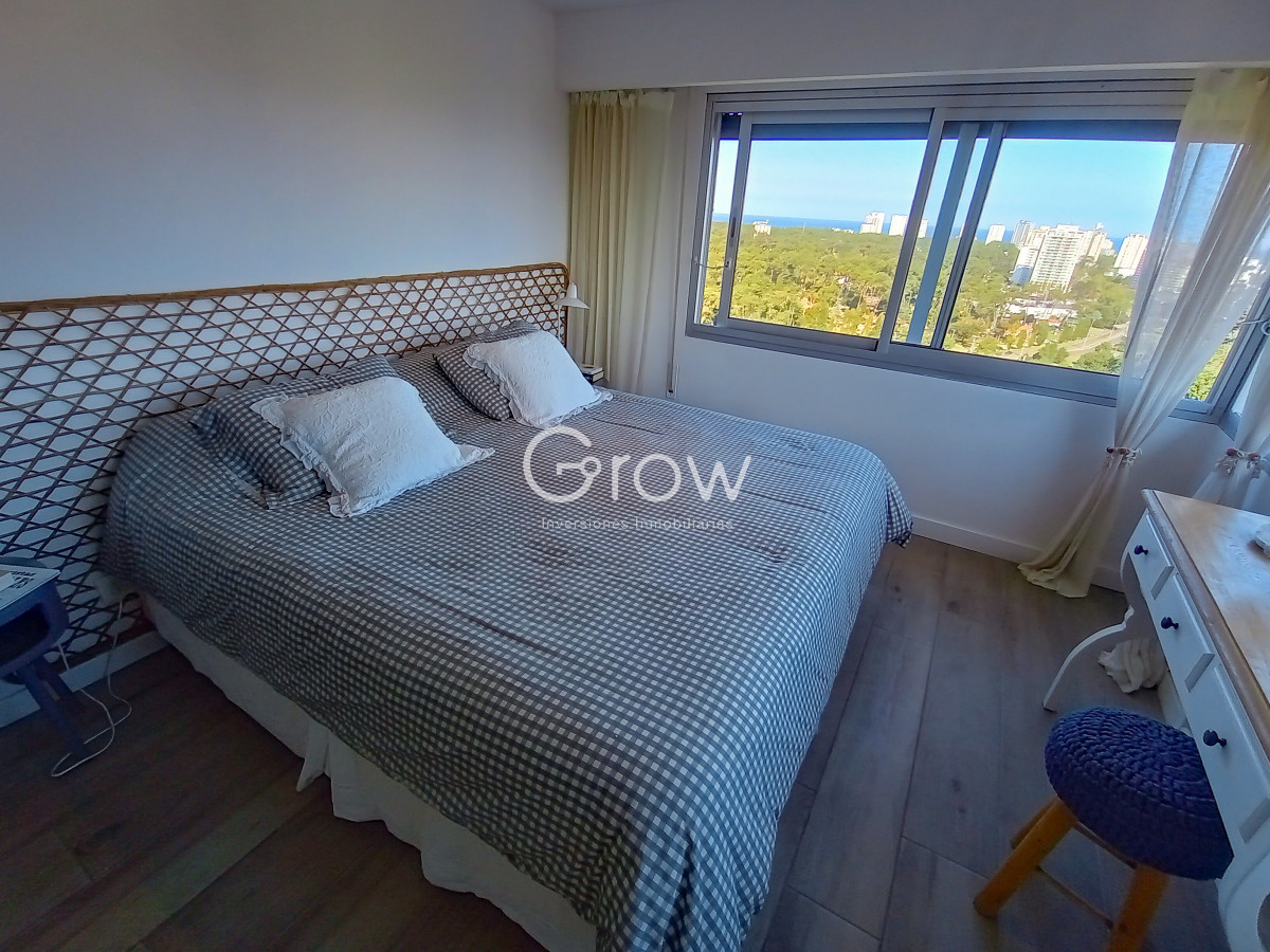 Apartamento ID.2436 - Exclusivo Penthouse duplex, cerca de todo, Av Roosevelt, Punta del Este!