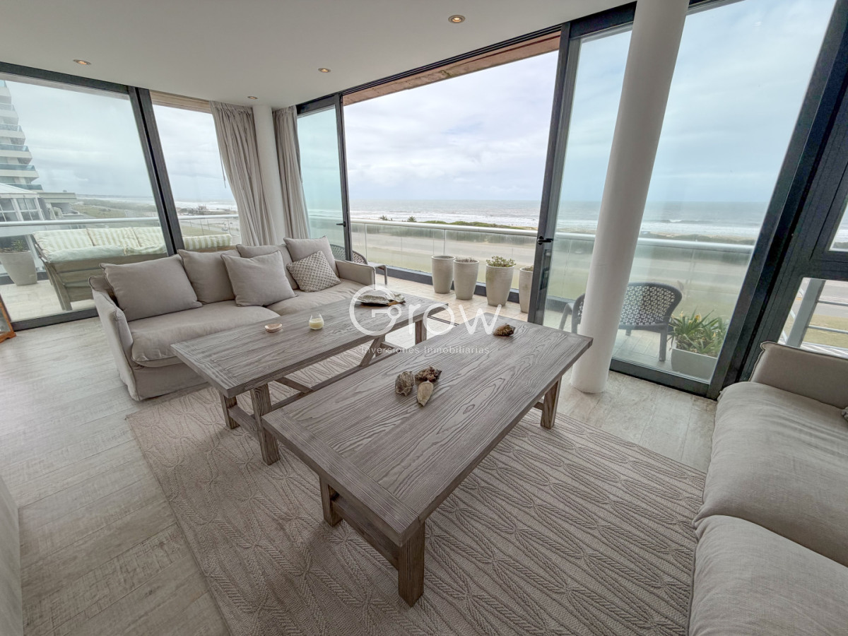 Apartamento ID.3570 - Exclusivo Penthouse en primera línea de Playa Brava