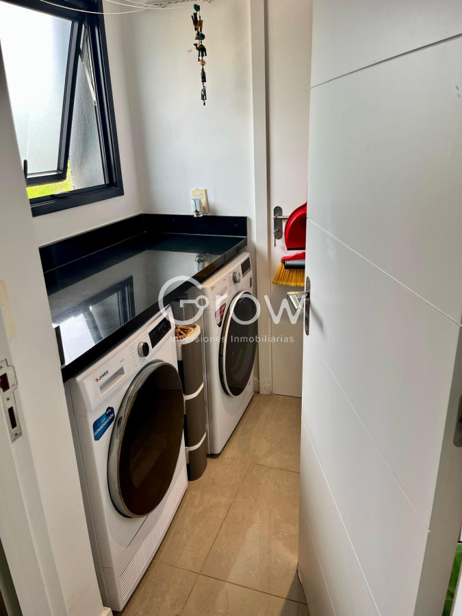Apartamento ID.2544 -  One, Punta del Este! Exclusivo apartamento a pasos del mar.