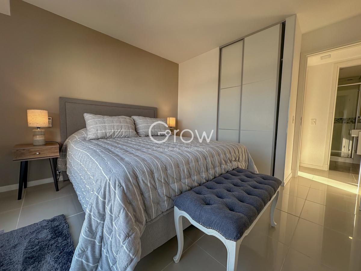Apartamento ID.3006 - Hermoso piso alto con vistas al mar en parada 3 de Playa Brava 