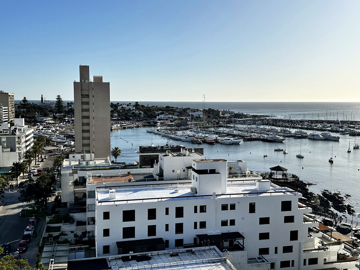 Apartamentos #758 en Venta , 140 m², 3 Dormitorios, 3 Baños