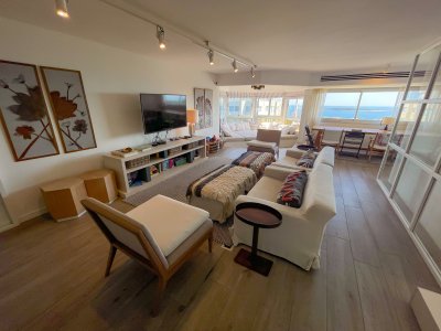 Exclusivo Penthouse duplex, cerca de todo, Av Roosevelt, Punta del Este!