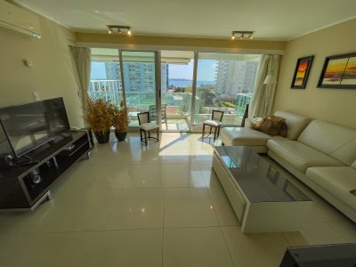 Departamento en playa mansa y parada 4, a solo 150 mts del mar 