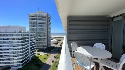 Apartamento en venta a 150 mts del Mar, en playa Brava !