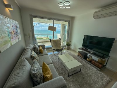 Wind Tower Punta del Este - Exclusivo apartamento en piso alto en venta