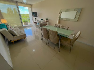 Exclusivo apartamento de 2 dormitorios en Be Punta!