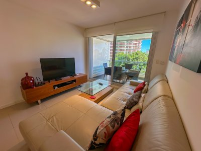 Apartamento en Wind Tower, a pasos de Playa Brava