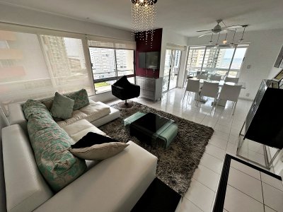 Punta del Este Playa Brava. Vista al Mar.