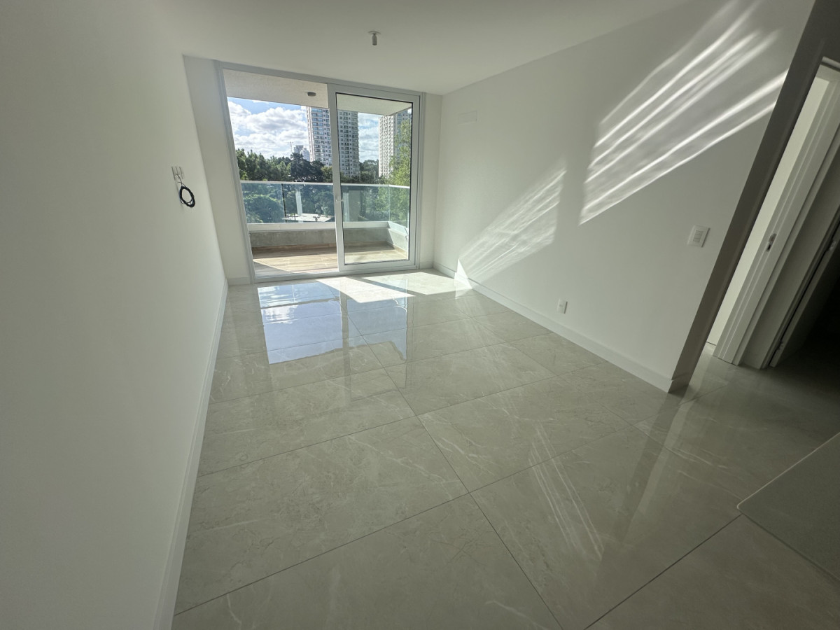 Apartamento a estrenar en Playa Brava!