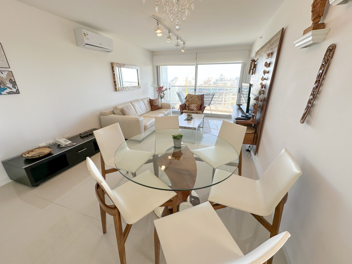 Hermoso Apartamento en venta a pasos del mar.