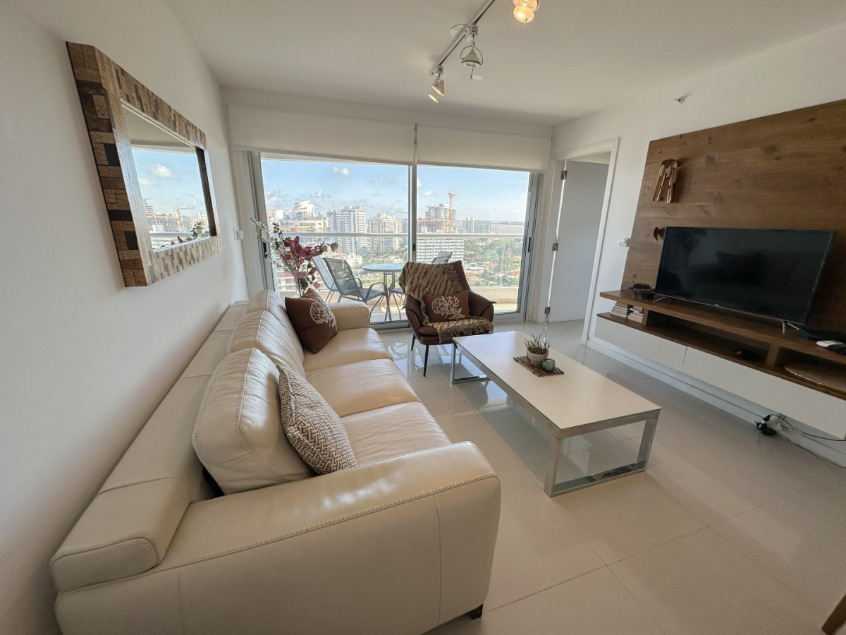 Hermoso Apartamento en venta a pasos del mar.