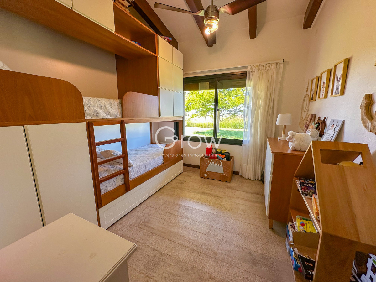 Casa ID.2406 - Hermosa casa en Laguna de los Cisnes. 