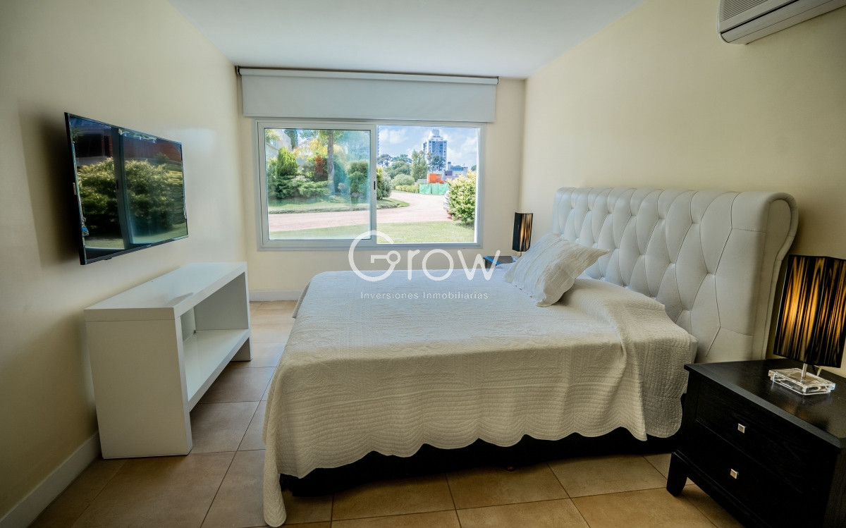 Casa ID.589 - Barrio Privado Boulevard Park. Punta del Este