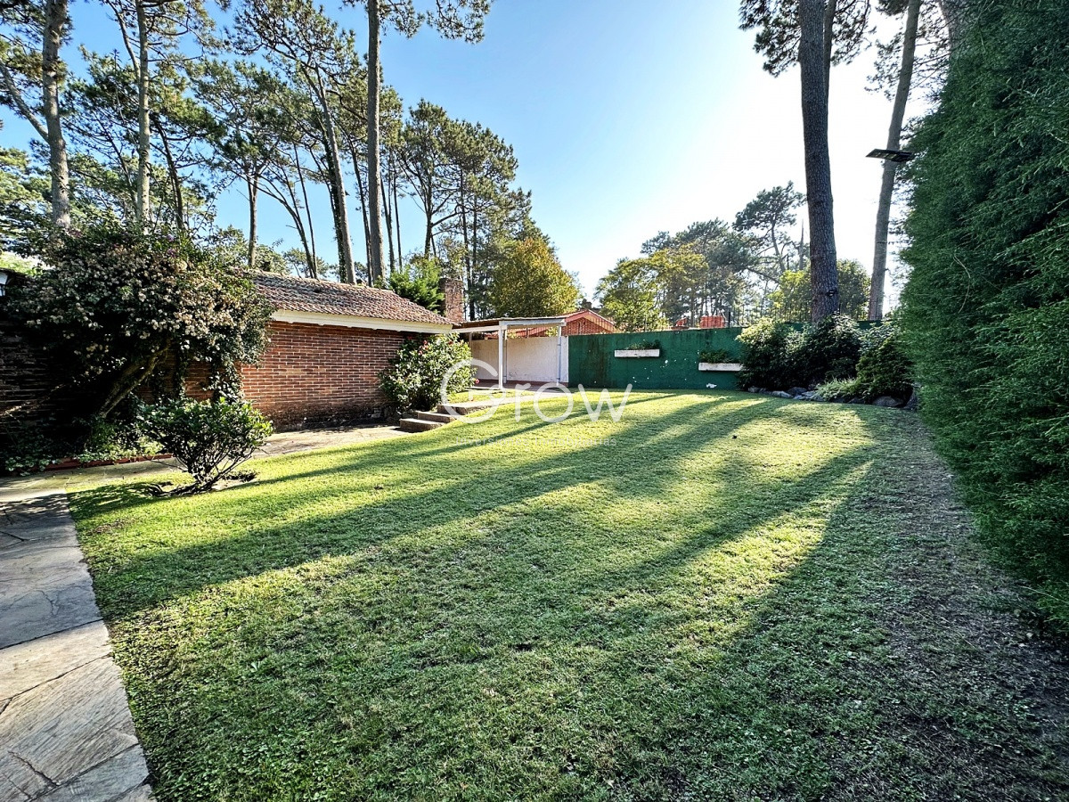 Casa ID.394 - Punta del Este cerca del Mar. 3 Dormitorios con 2 baños.