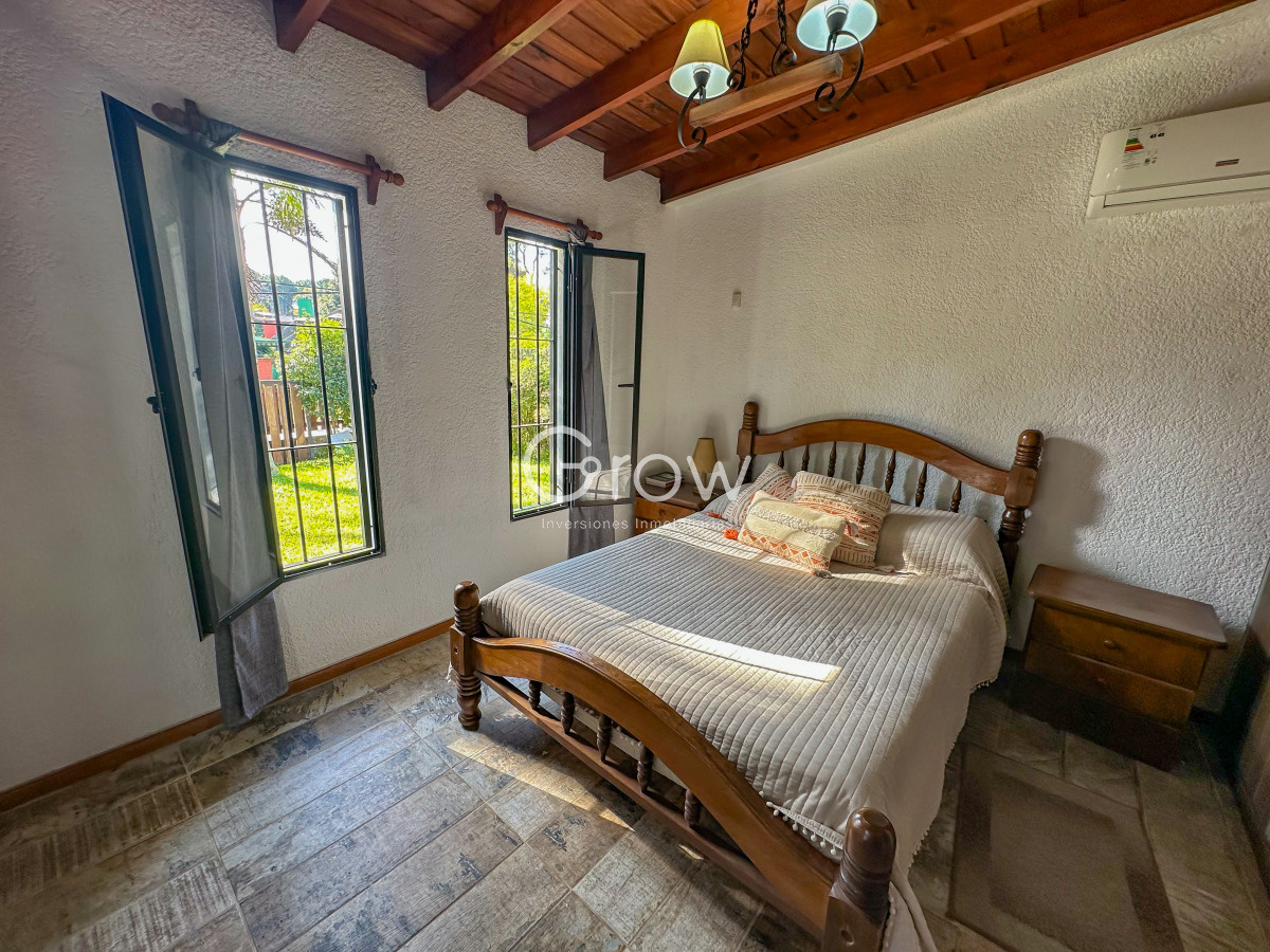 Casa ID.2699 - Casa en venta 2 dormitorios en Pinares en muy buen estado