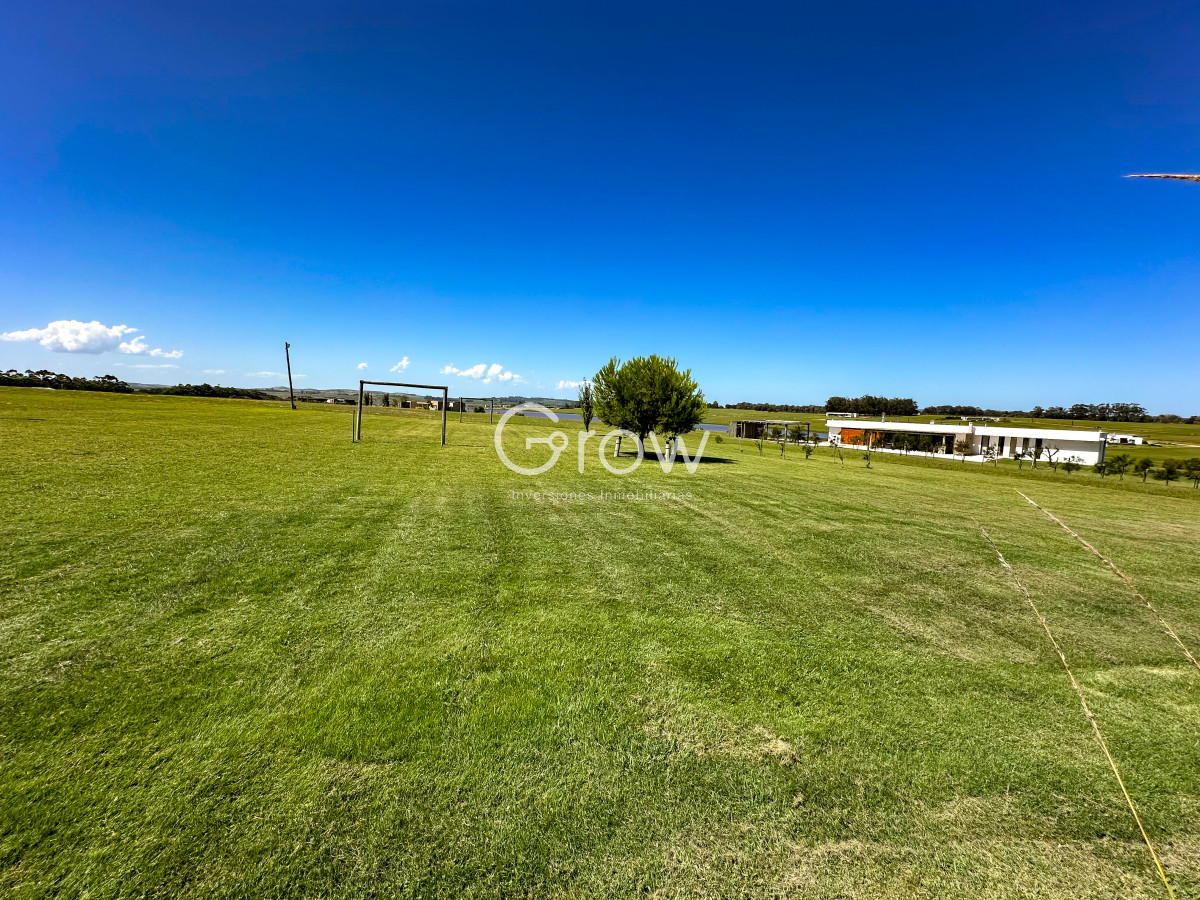 Casa ID.2406 - Hermosa casa en Laguna de los Cisnes. 