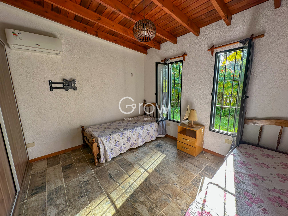 Casa ID.2699 - Casa en venta 2 dormitorios en Pinares en muy buen estado