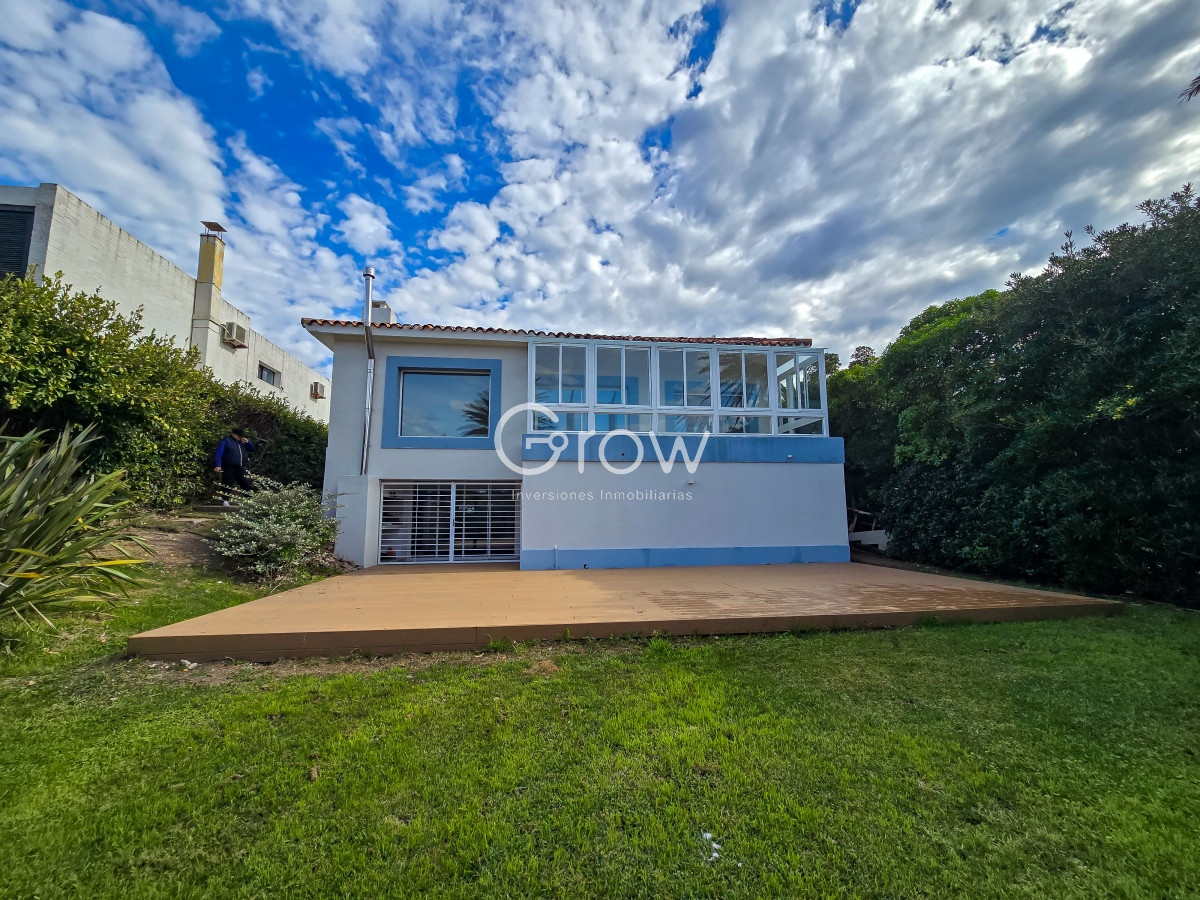 Casa ID.1715 - Casa en el corazón de Punta Este, zona Faro 