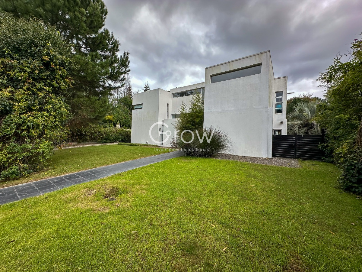 Casa ID.1731 - Exclusiva casa en San Rafael