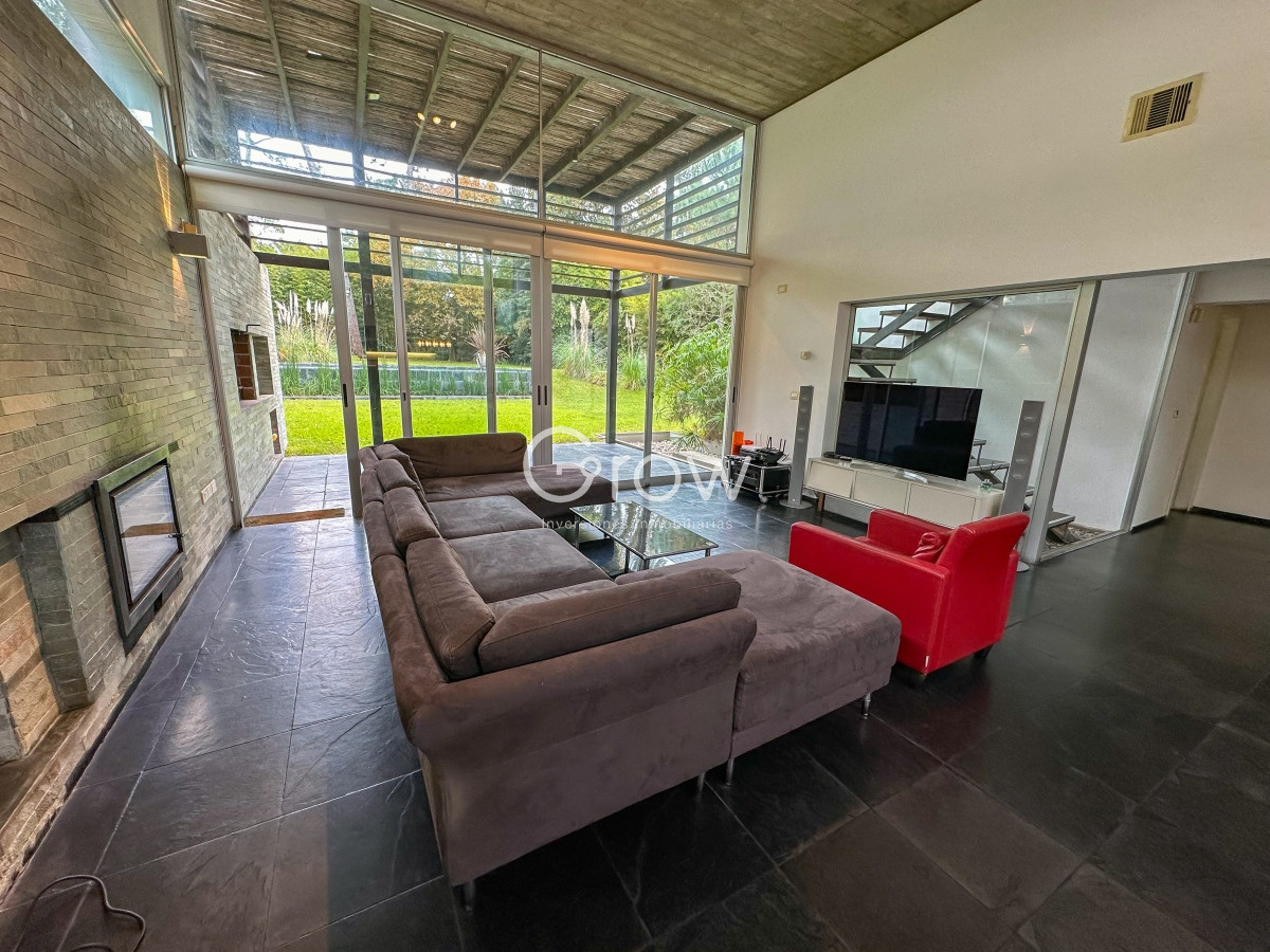 Casa ID.1731 - Exclusiva casa en San Rafael