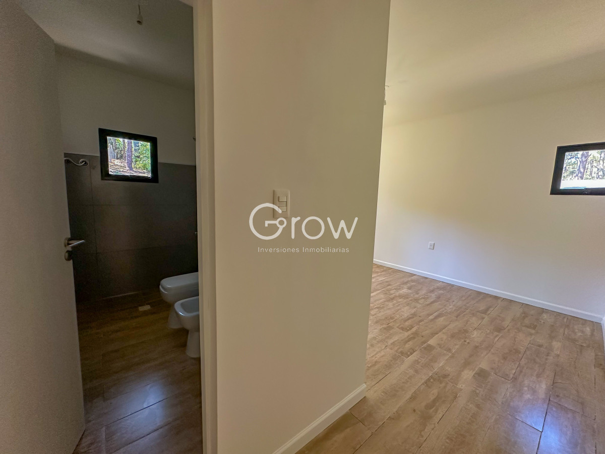 Casa ID.1856 - Casas  moderna a estrenar en Laguna del Sauce, Punta del Este.