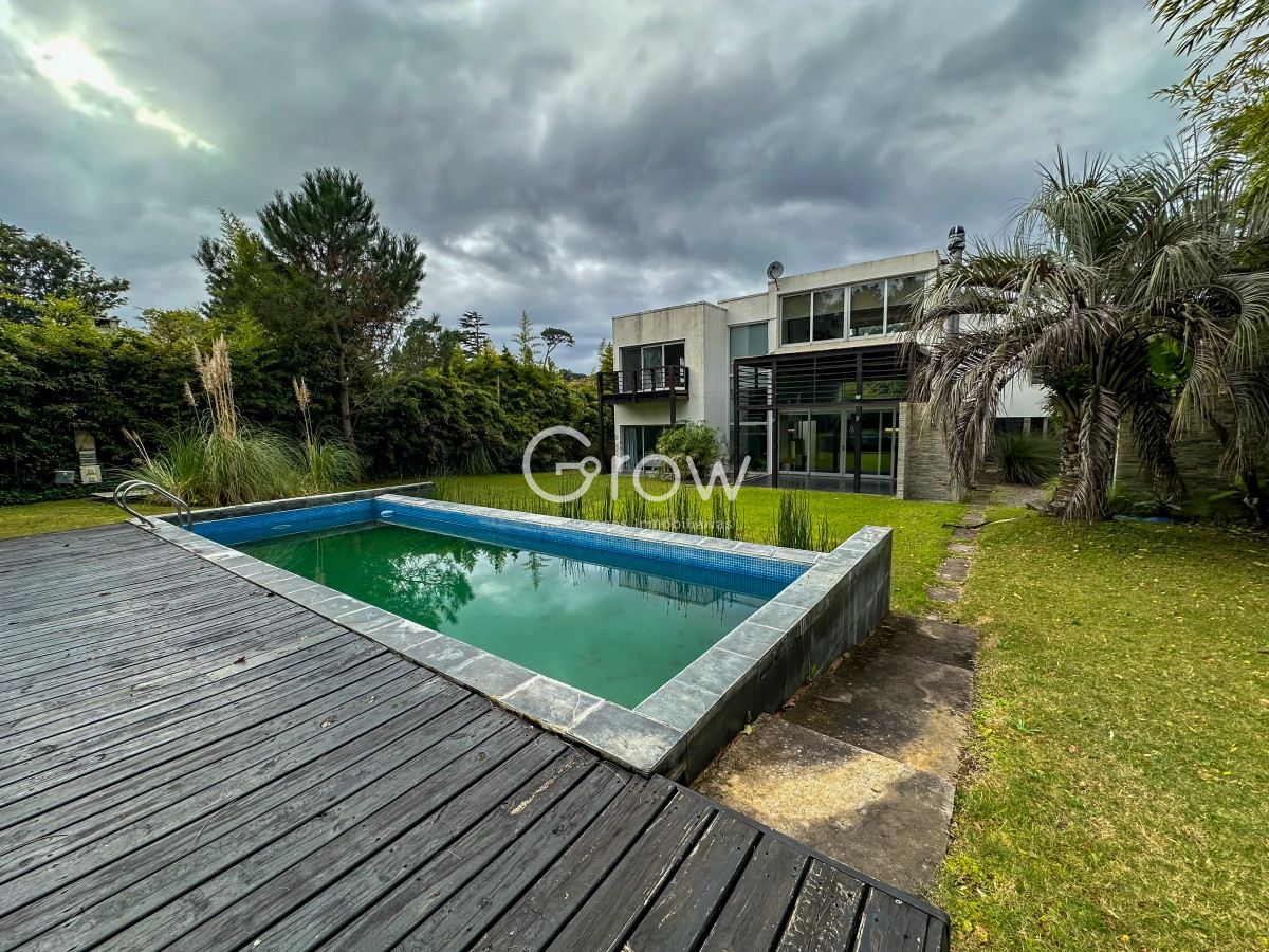 Casa ID.1731 - Exclusiva casa en San Rafael