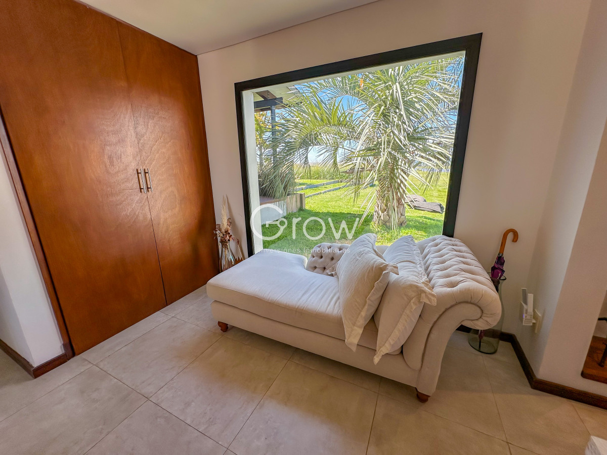 Casa ID.2406 - Hermosa casa en Laguna de los Cisnes. 