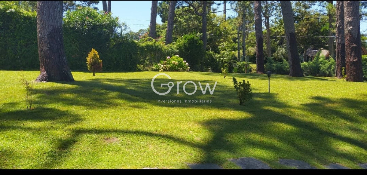 Casa ID.2005 - Hermosa casa en Playa Mansa en alquiler!