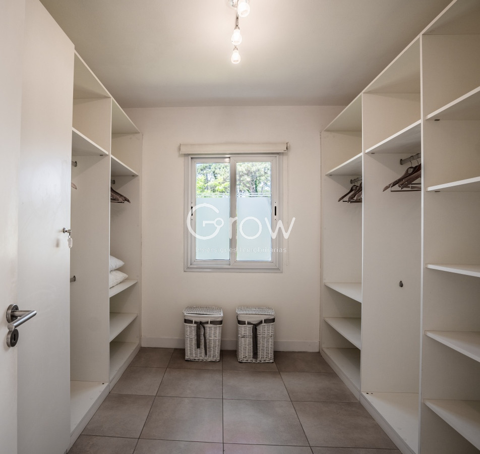 Casa ID.589 - Barrio Privado Boulevard Park. Punta del Este