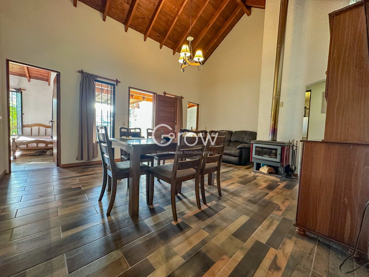 Casa ID.2699 - Casa en venta 2 dormitorios en Pinares en muy buen estado