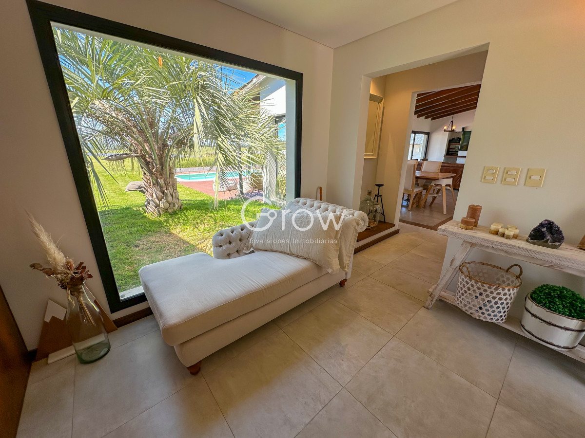 Casa ID.2406 - Hermosa casa en Laguna de los Cisnes. 