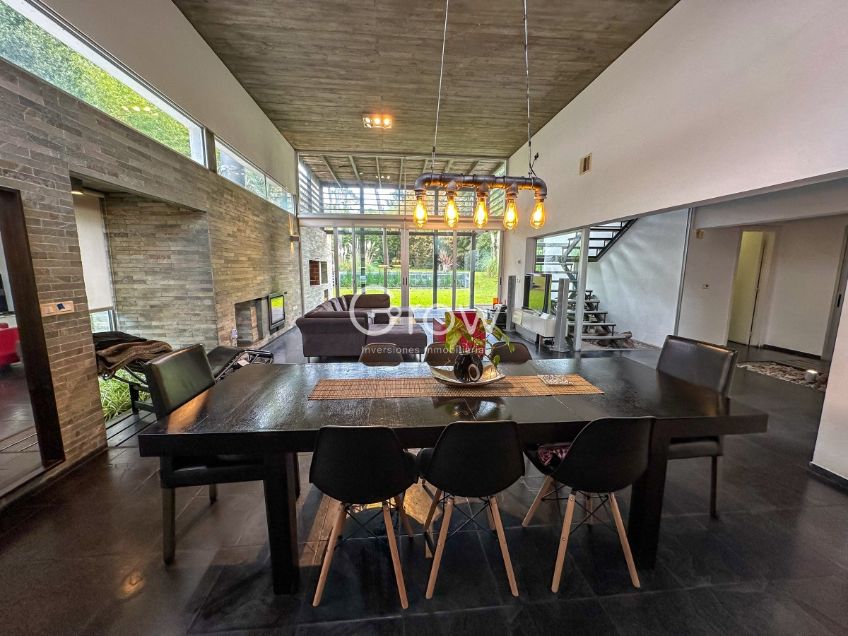 Casa ID.1731 - Exclusiva casa en San Rafael