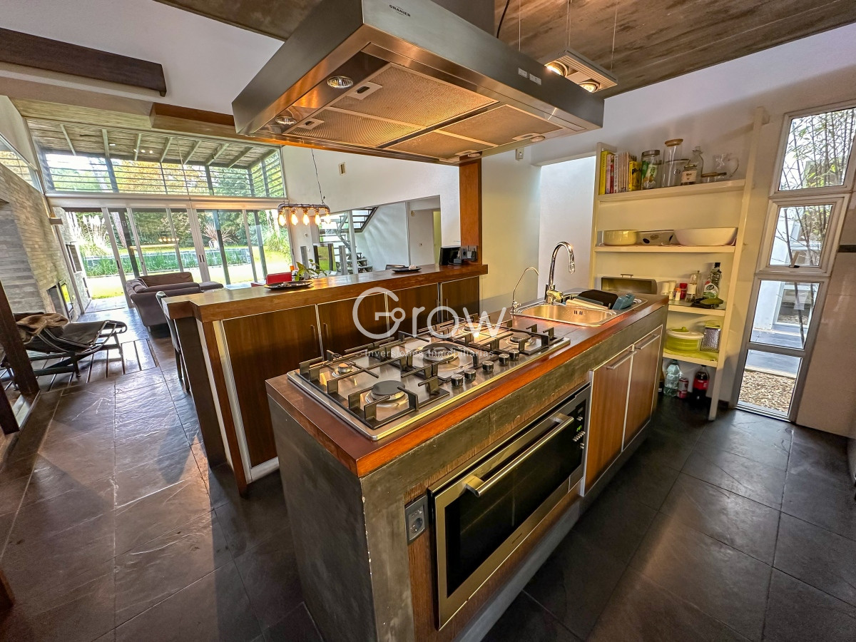 Casa ID.1731 - Exclusiva casa en San Rafael