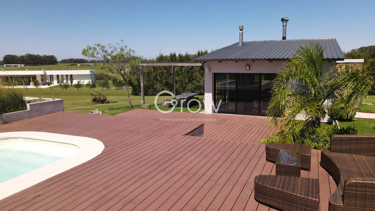 Casa ID.2406 - Hermosa casa en Laguna de los Cisnes. 