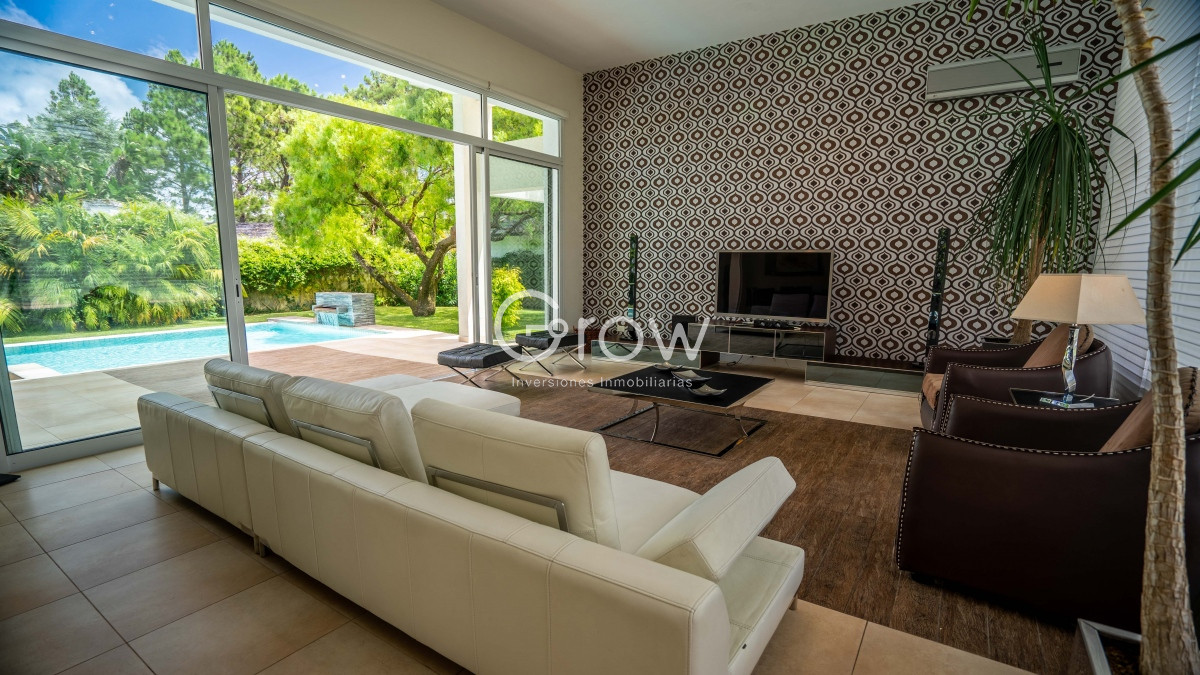 Casa ID.589 - Barrio Privado Boulevard Park. Punta del Este