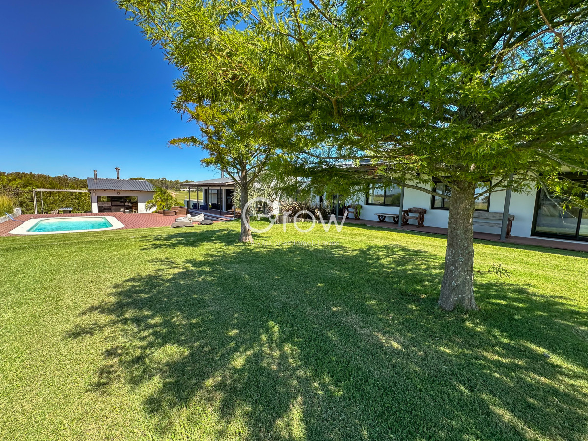 Casa ID.2406 - Hermosa casa en Laguna de los Cisnes. 