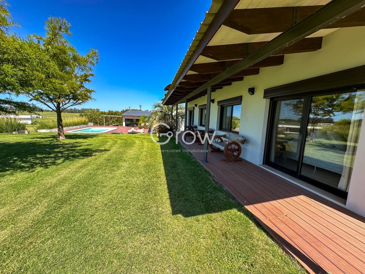 Casa ID.2406 - Hermosa casa en Laguna de los Cisnes. 