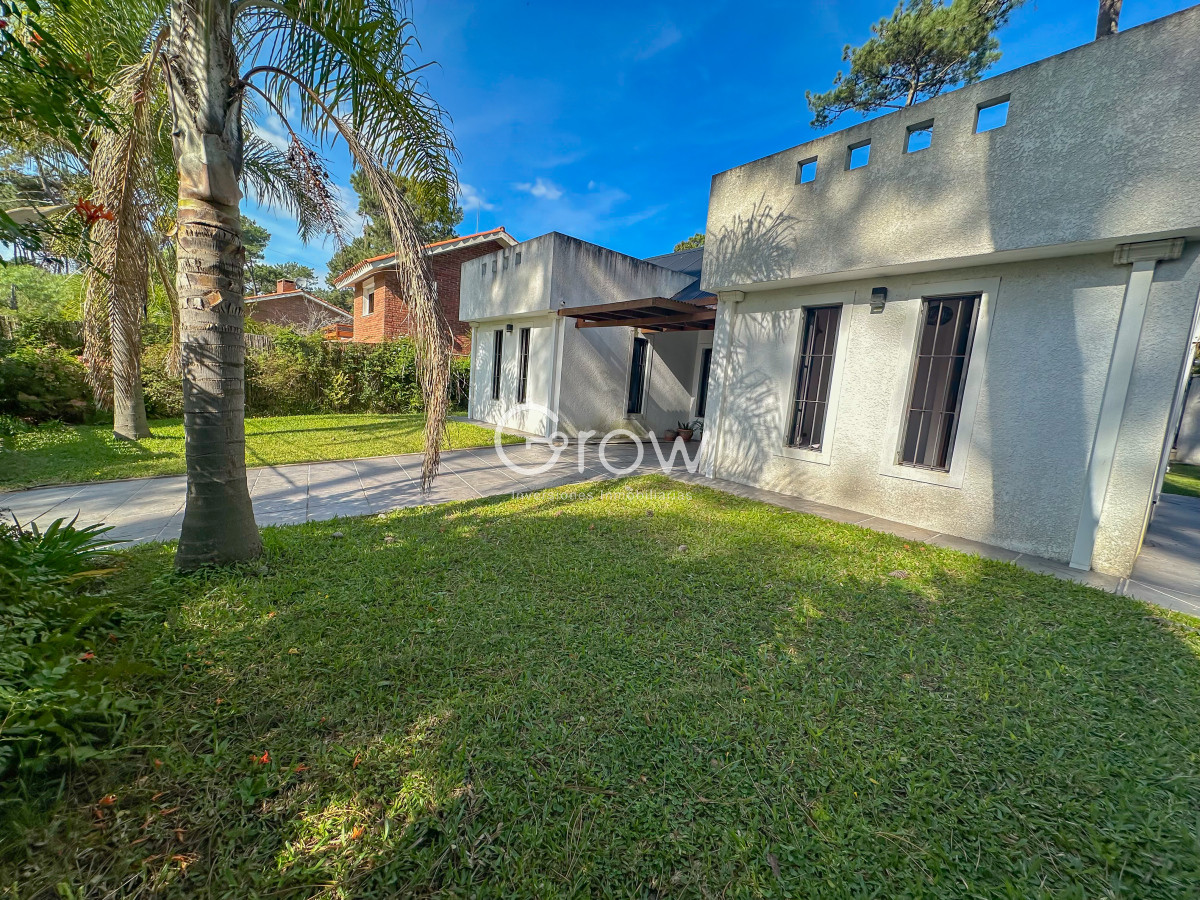 Casa ID.2699 - Casa en venta 2 dormitorios en Pinares en muy buen estado
