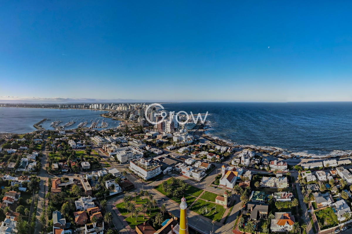 Casa ID.1715 - Casa en el corazón de Punta Este, zona Faro 