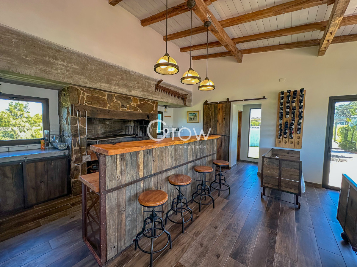 Casa ID.2406 - Hermosa casa en Laguna de los Cisnes. 