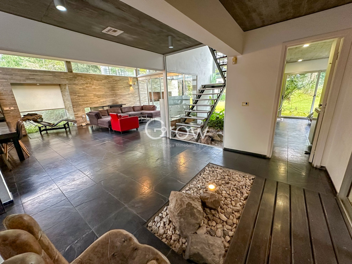 Casa ID.1731 - Exclusiva casa en San Rafael