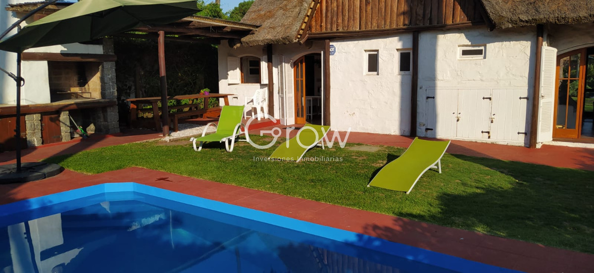 Casa ID.2005 - Hermosa casa en Playa Mansa en alquiler!