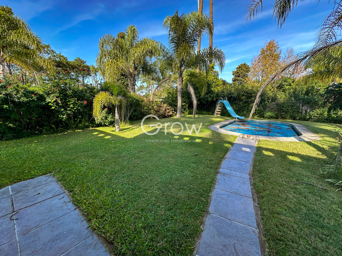 Casa ID.2699 - Casa en venta 2 dormitorios en Pinares en muy buen estado