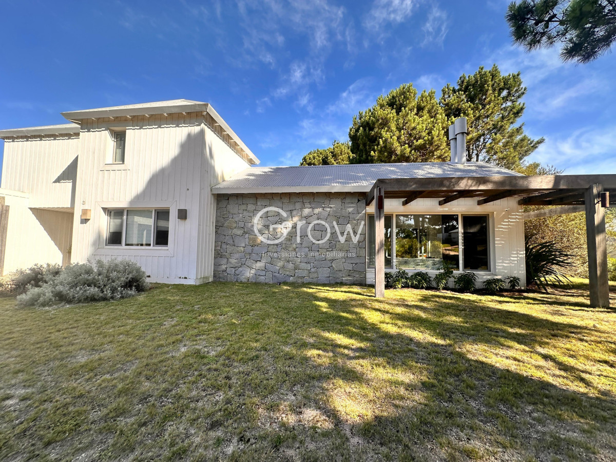 Casa ID.3055 - Casa esquinera en Pinar del Faro